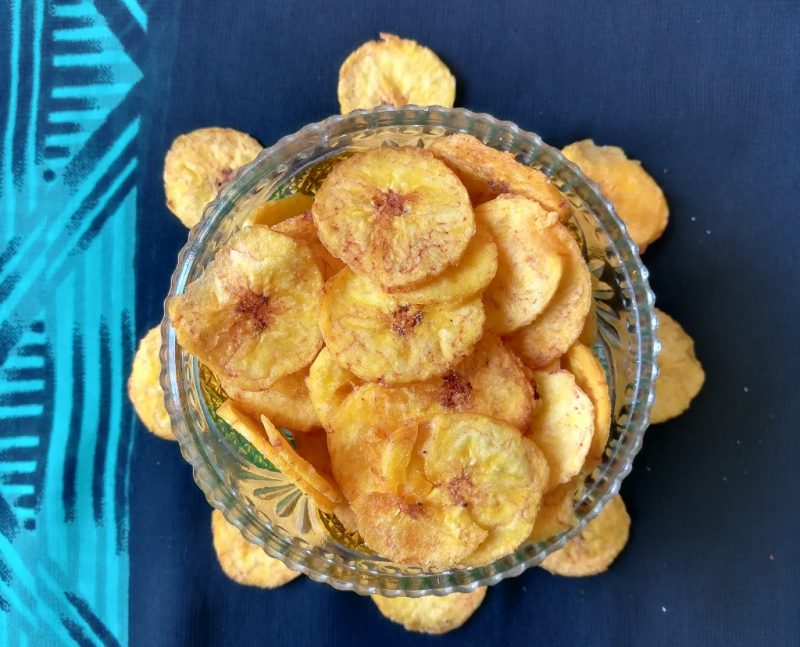 banana chips recipe | homemade kerala banana chips | raw banana wafers